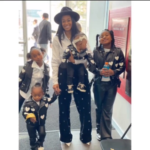 Kiara and her four children.